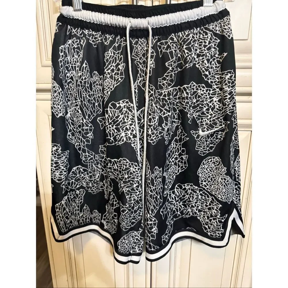 Nike Youth Loose Fit Dri-FIT DNA Seasonal Basketball Shorts Black White Small